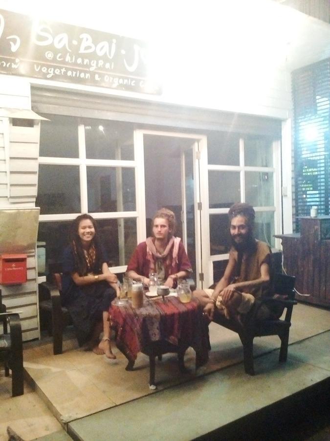 Yellow Flower Hostel Chiang Rai Extérieur photo