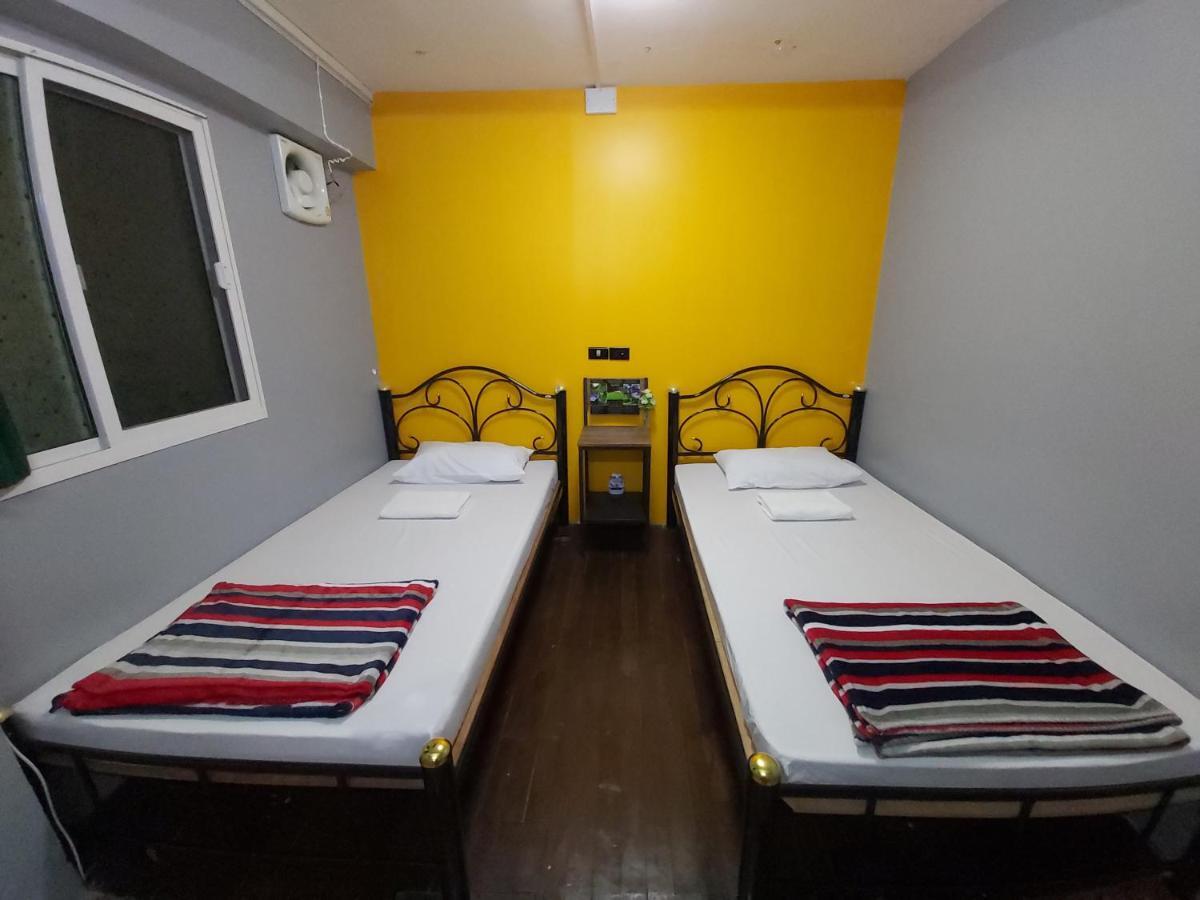 Yellow Flower Hostel Chiang Rai Chambre photo